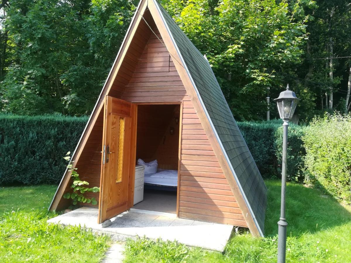 Ferienhaus Am Wald Loissin Luaran gambar